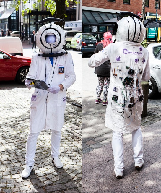 wheatley 2 portal costplay