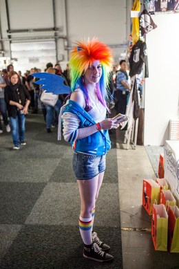 Rainbow Dash cosplay