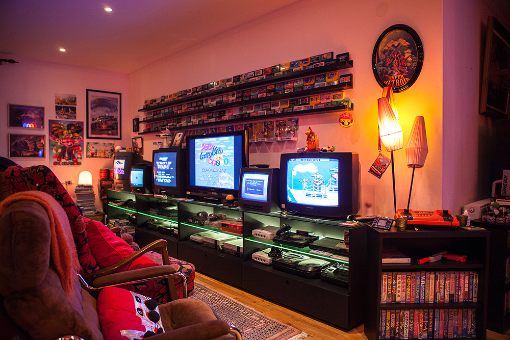 Heidi stopXwhispering's Retro Game Room setup