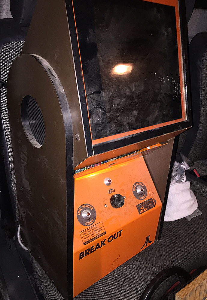 Old orange Break Out arcade from Atari