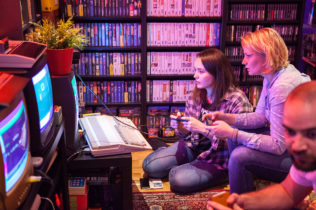 Intense Dr. Mario gaming at Retro Rumble