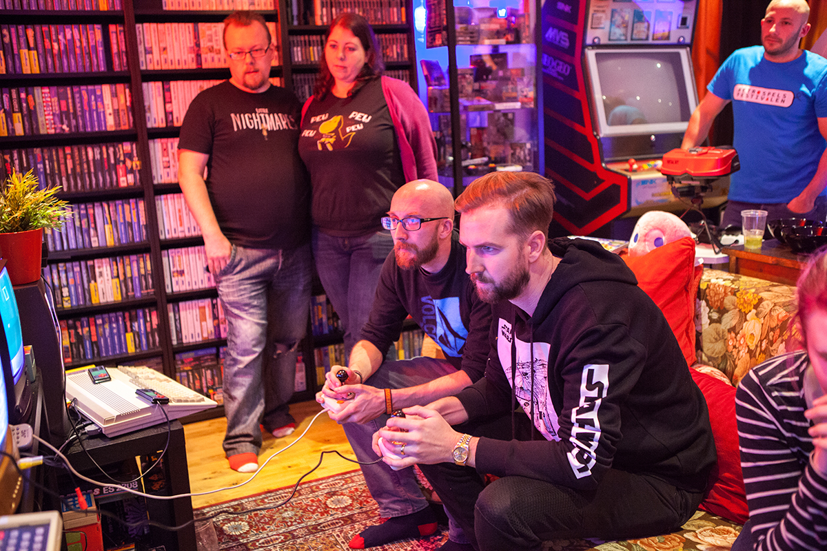 Matte and Christian competing in Freeway on Atari 2600