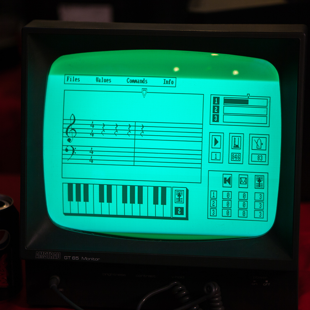 Making music on vintage computers ^_^