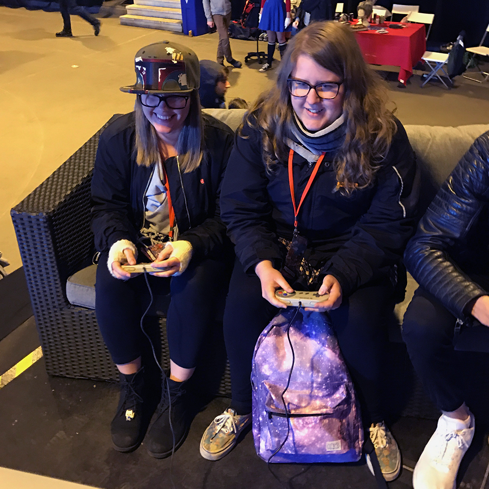 Spellinnea competing in Tetris